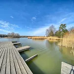 Chaloupka U Jezera Pod Smrkem Tatil Evi Cervene Janovice