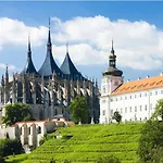 Chaloupka U Jezera Pod Smrkem Tatil Evi *